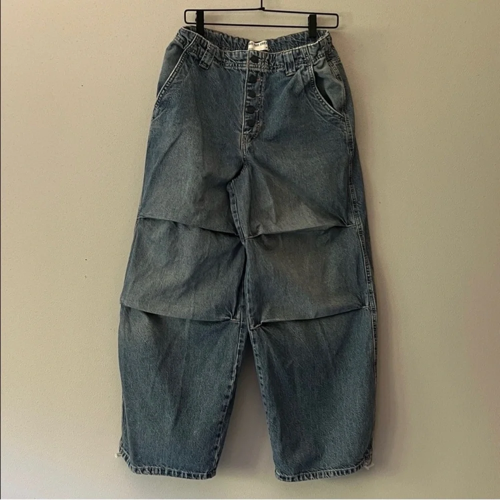 WE THE FREE Newbies Solid Slouchy Jeans - Picture 4 of 13